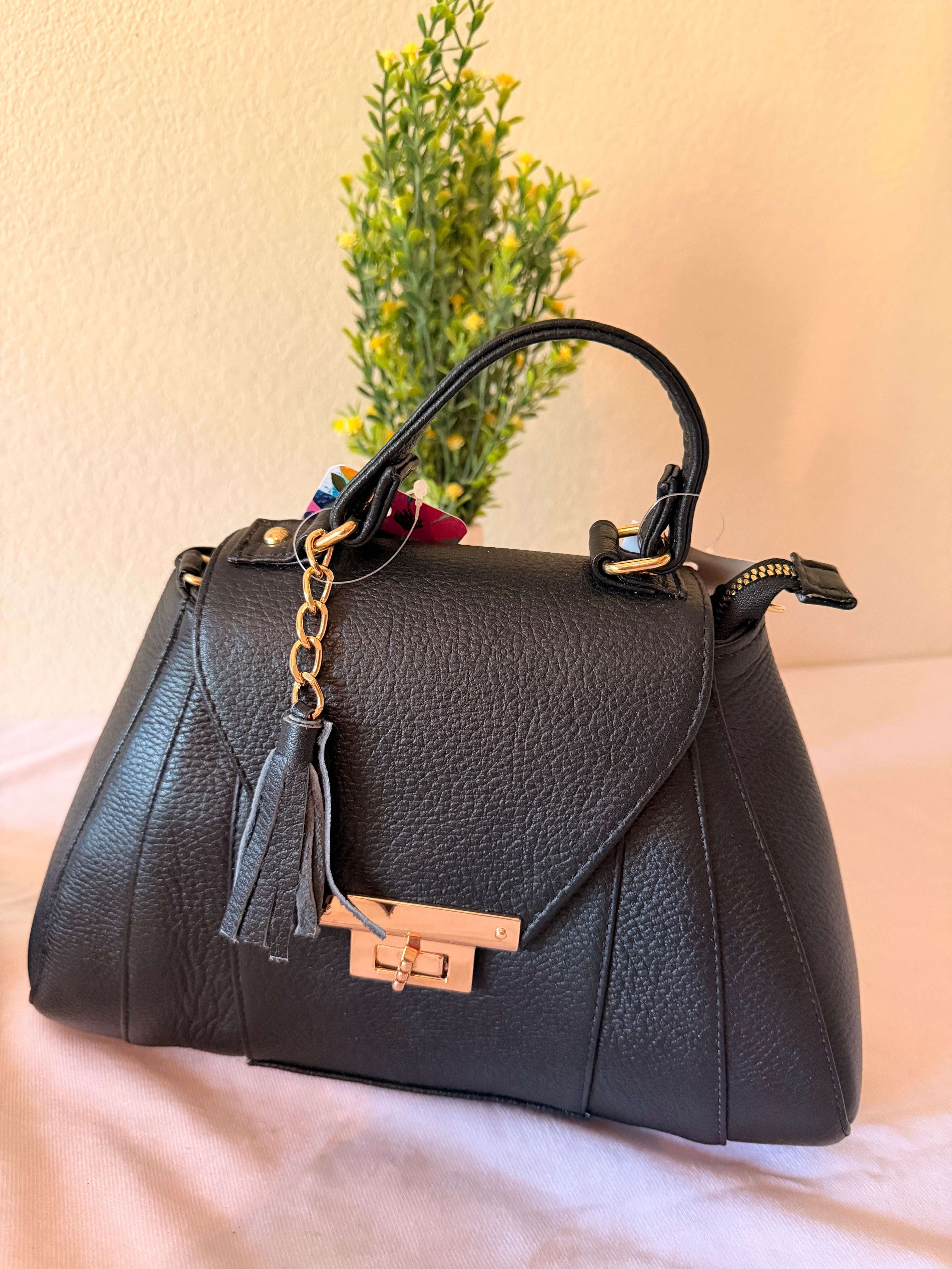Artisan Pebbled Leather Satchel — Handcrafted in León, Guanajuato