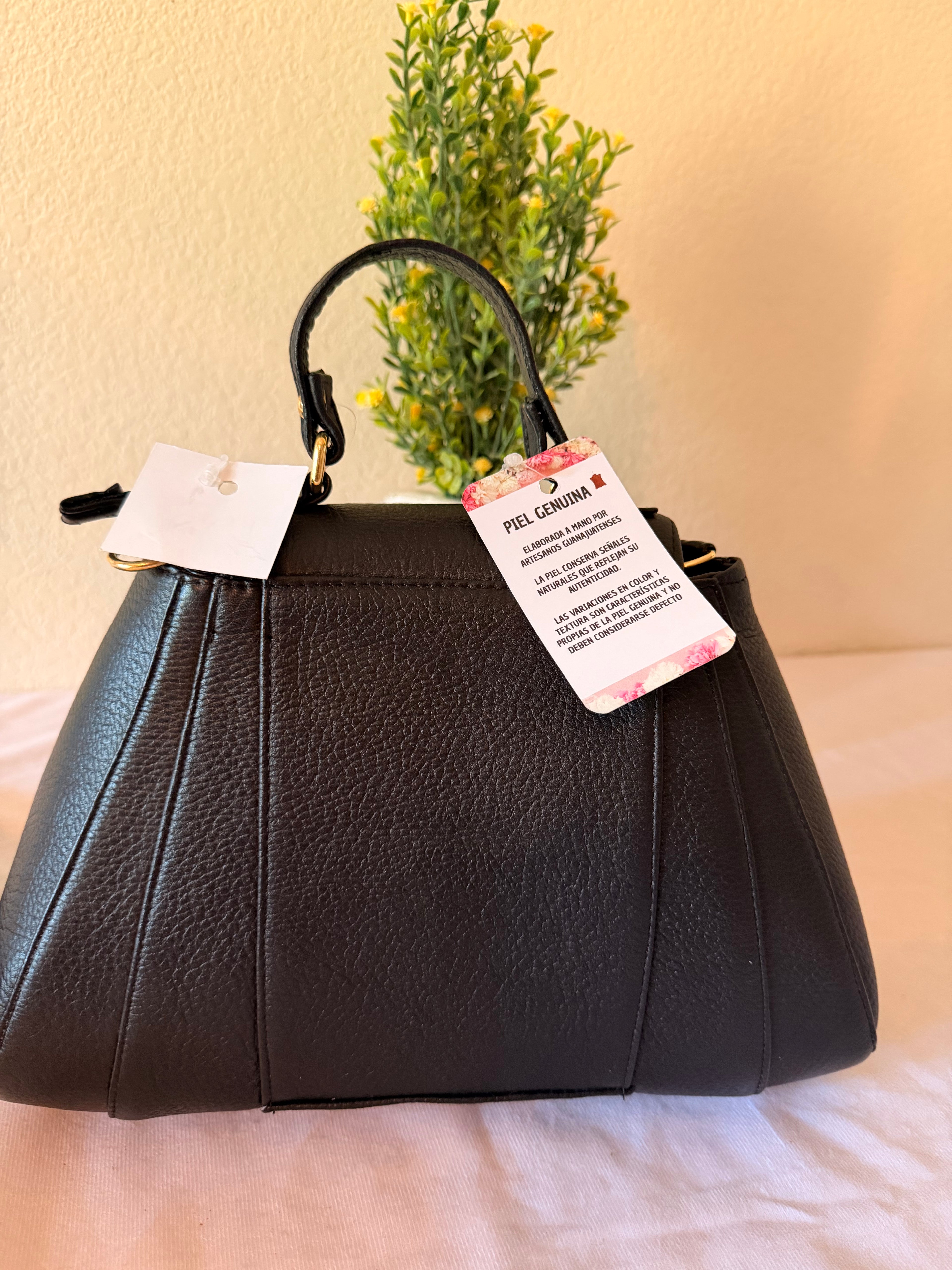 Artisan Pebbled Leather Satchel — Handcrafted in León, Guanajuato